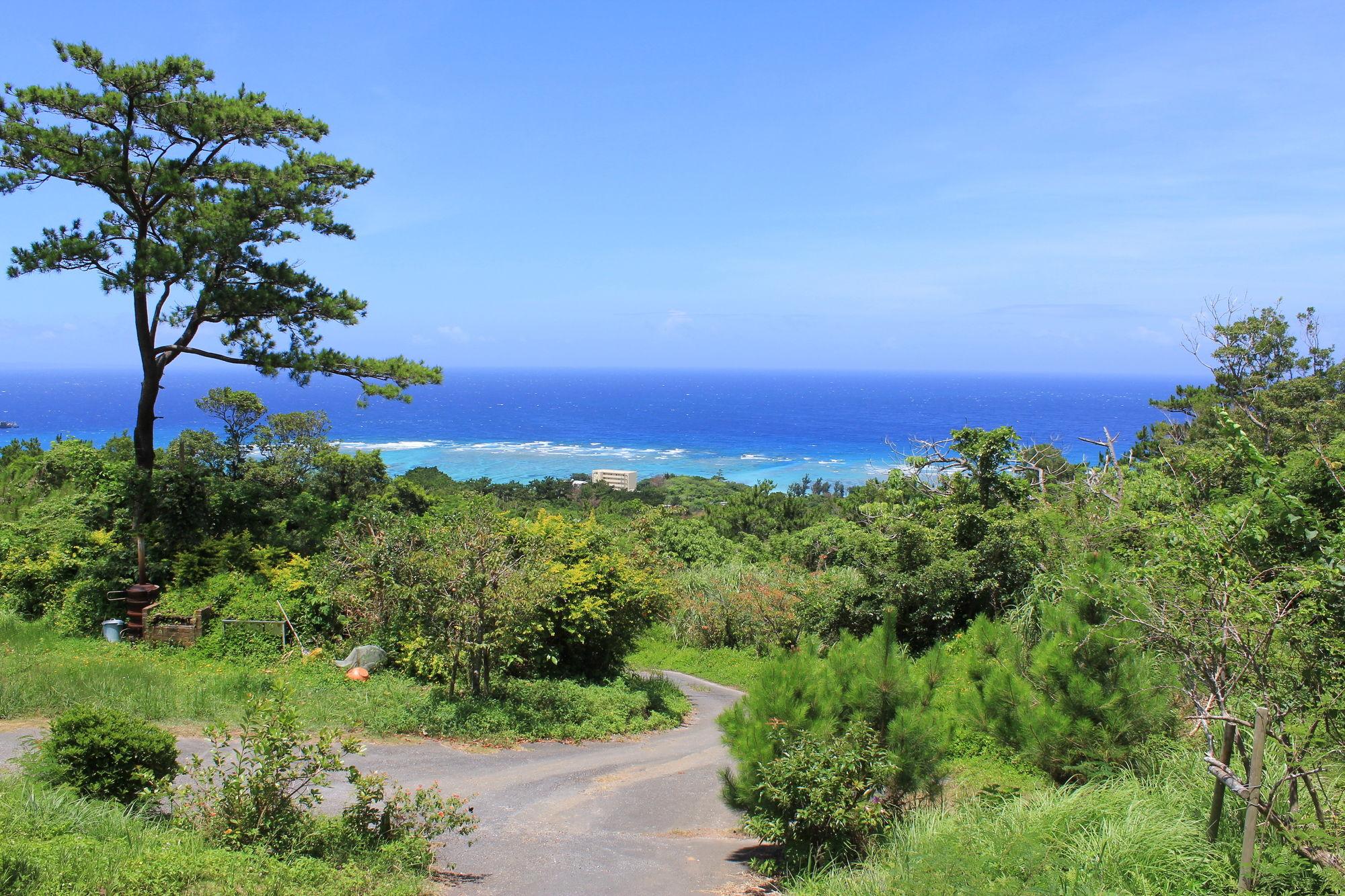Panorama Ocean View Cottage Motobu Exteriér fotografie