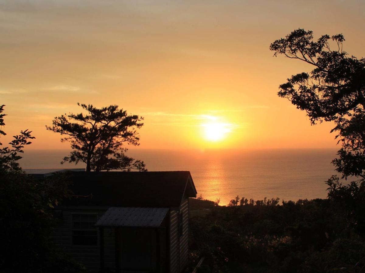 Panorama Ocean View Cottage Motobu Exteriér fotografie