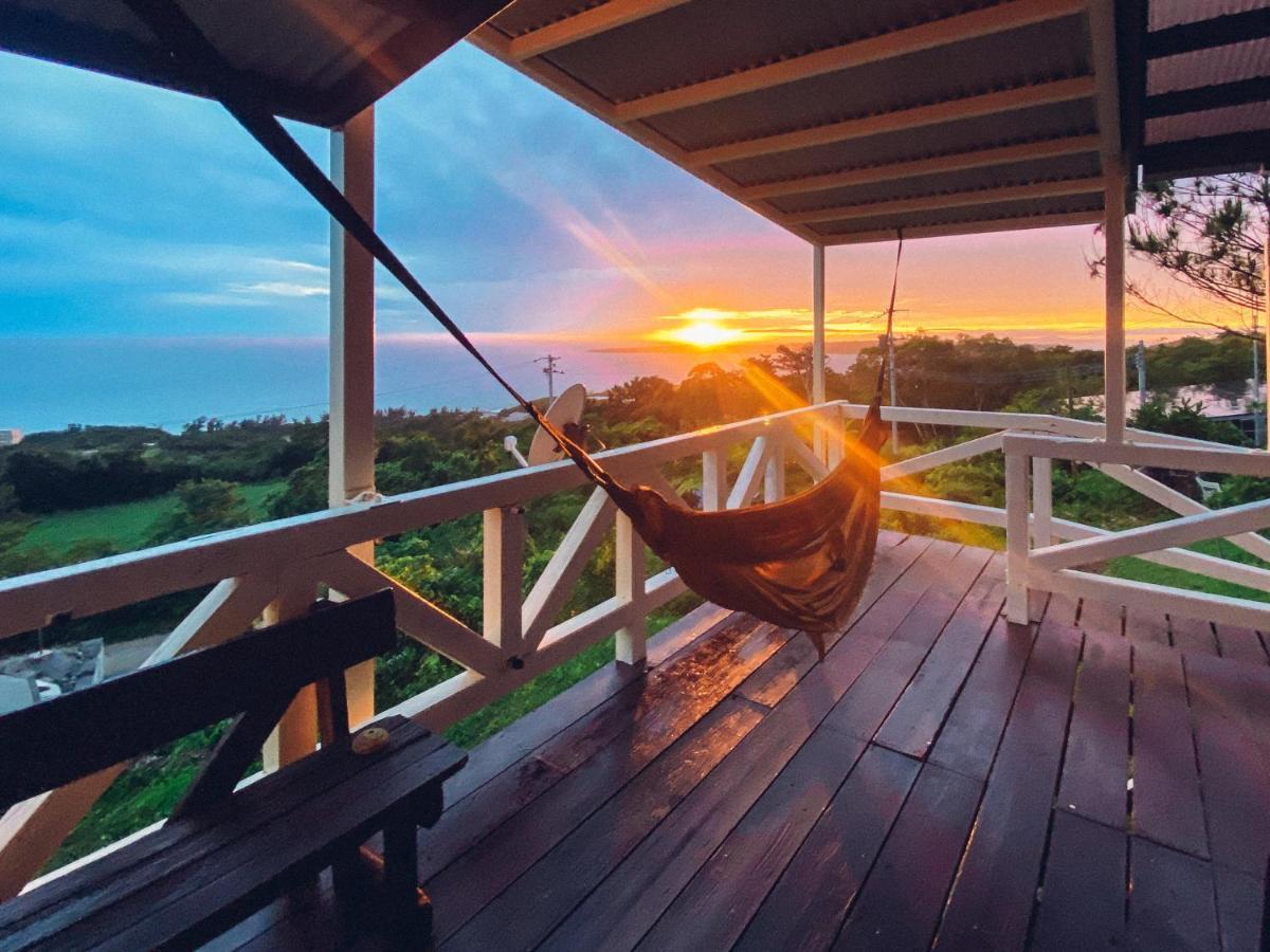 Panorama Ocean View Cottage Motobu Exteriér fotografie